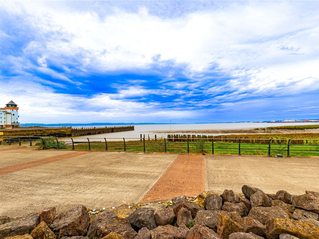 2 bed flat for sale in Forth Avenue, Portishead, Bristol, Somerset BS20