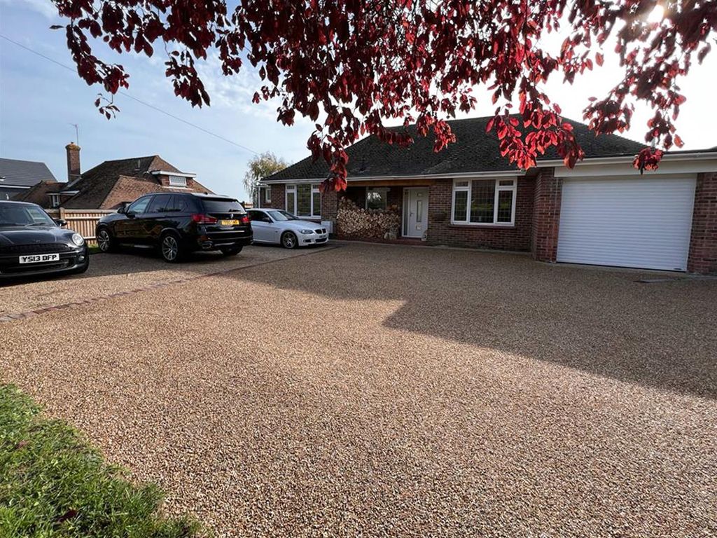 3 bed detached bungalow for sale in Barnhorn Road, BexhillOnSea TN39