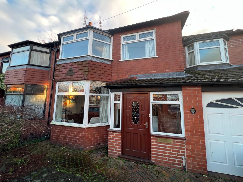 4 bed semidetached house for sale in Oban Drive, Sale, Greater