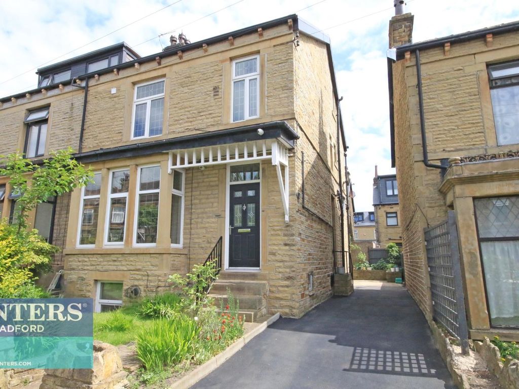 5 bed semidetached house for sale in Haslingden Drive Bradford, West
