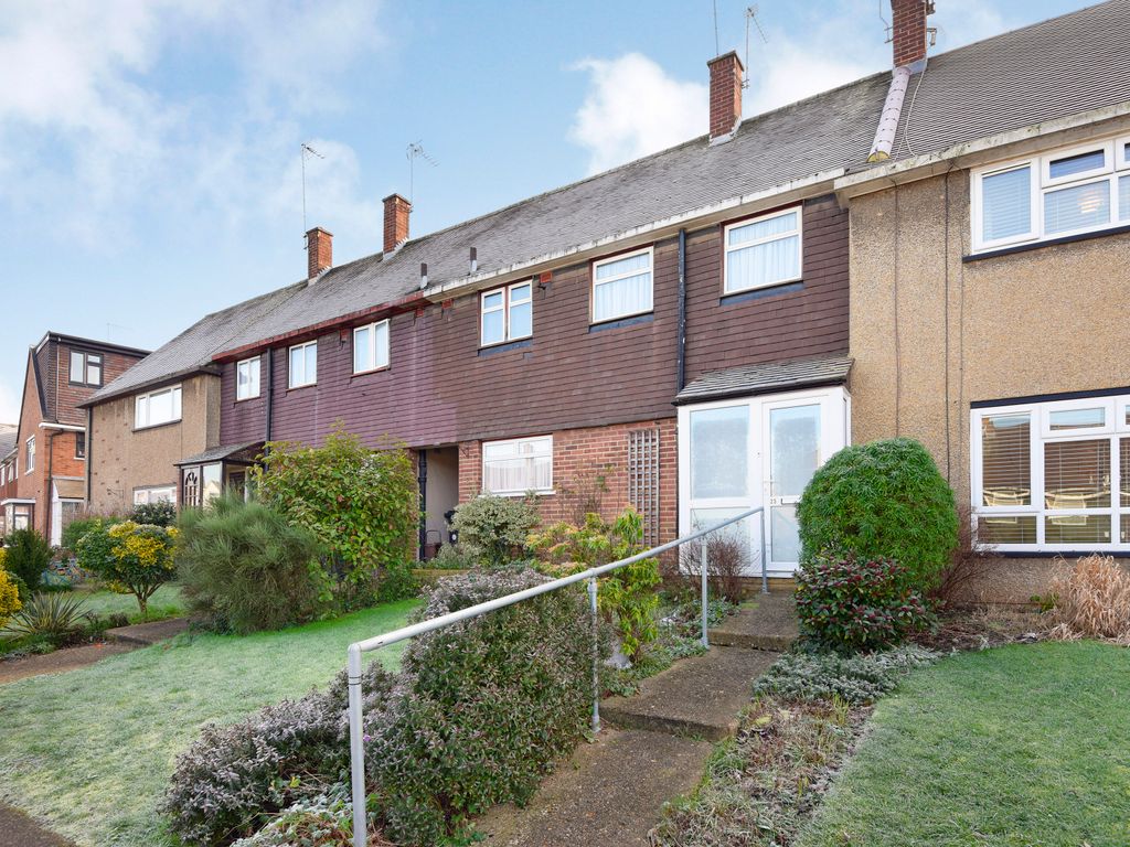 3 bed terraced house for sale in Roundhill Drive, Enfield EN2 Zoopla