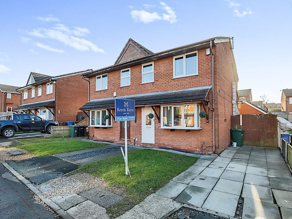 3 bed semidetached house for sale in Long Meadows, Chorley, Lancashire