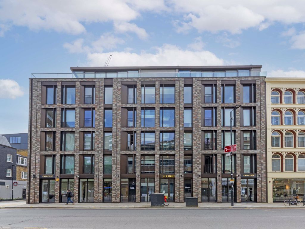 3 bed flat to rent in Old Street, London EC1V Zoopla