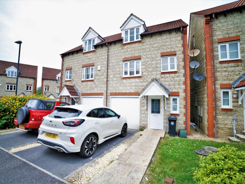 3 bed town house to rent in Parade Court, Speedwell, Bristol BS5 Zoopla