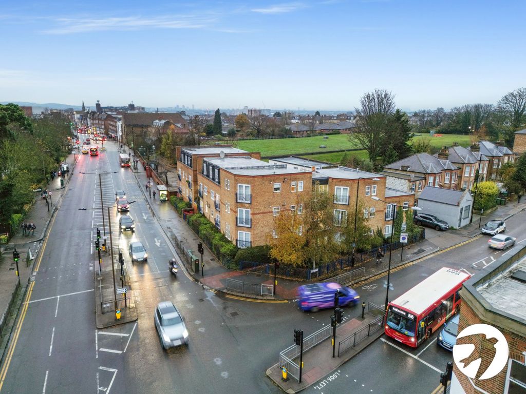 2 bed flat to rent in Eltham High Street, London SE9, £1,700 pcm Zoopla