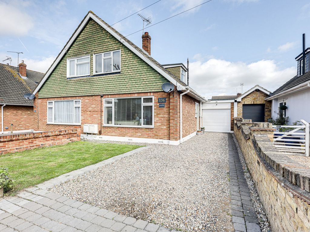 3 bed semidetached house for sale in Eversley Road, Benfleet SS7 Zoopla