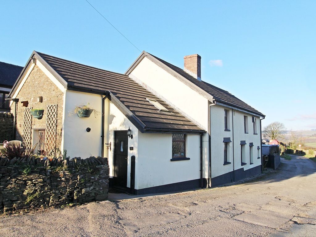 5 bed detached house for sale in Heol Las, Llantrisant, Pontyclun