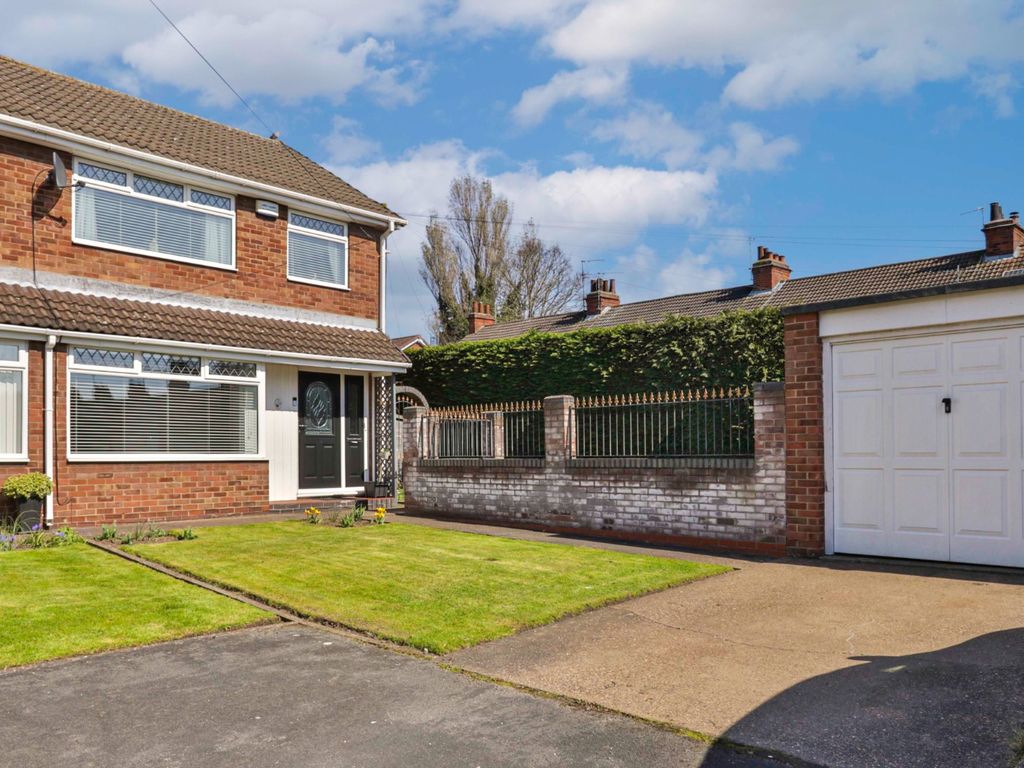 3 bed semidetached house for sale in Overstrand Drive, SuttonOnHull