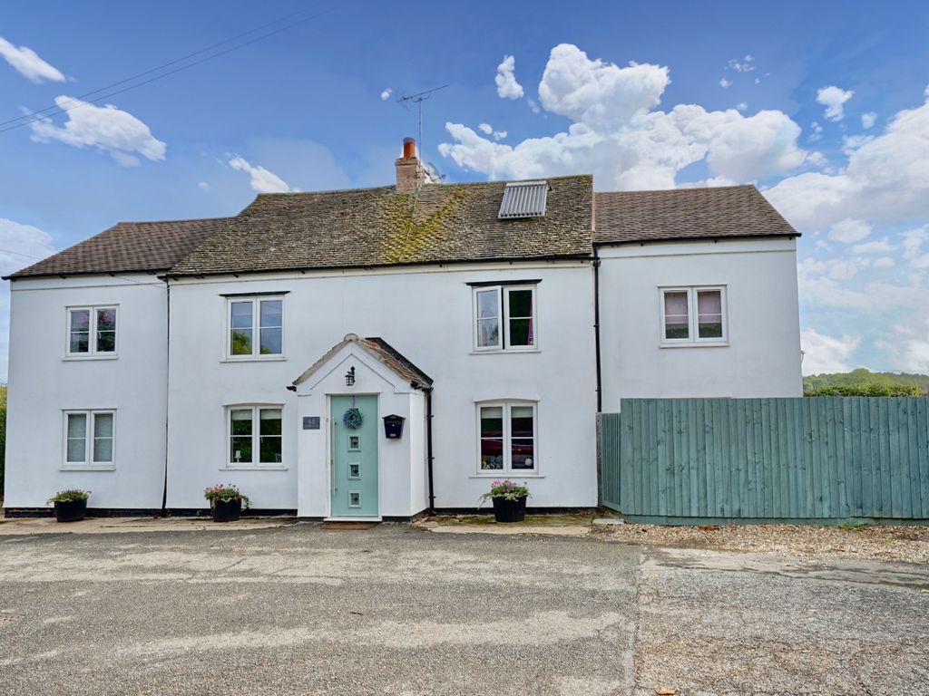 4 bed detached house for sale in Newtown, Kimbolton, Huntingdon