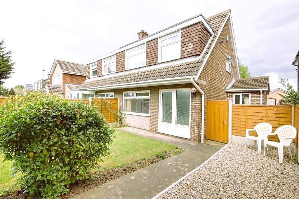 2 bed semidetached house to rent in Thornaby Road, Thornaby, StocktonOnTees TS17, £675 pcm