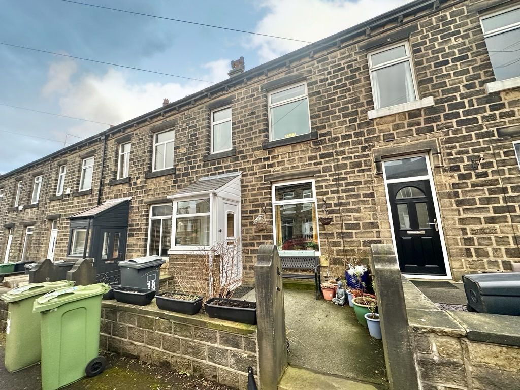 3 bed property to rent in Grove Street, Slaithwaite, Huddersfield HD7