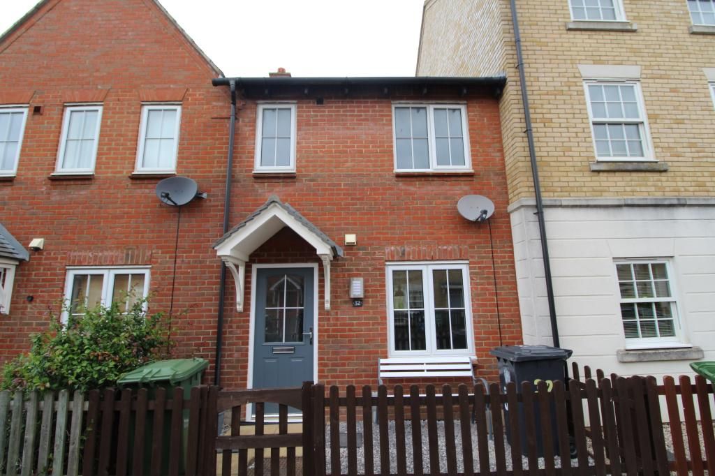 2 bed terraced house to rent in Apley Way, Lower Cambourne, Cambridge