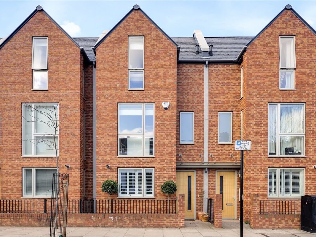 5 bed detached house for sale in Mildenhall Road, Hackney, London E5