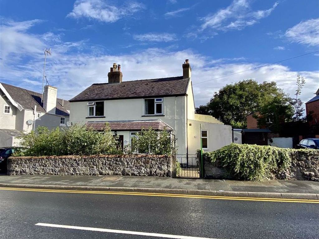 3 bed linkdetached house for sale in Castle Street, Caergwrle, Wrexham