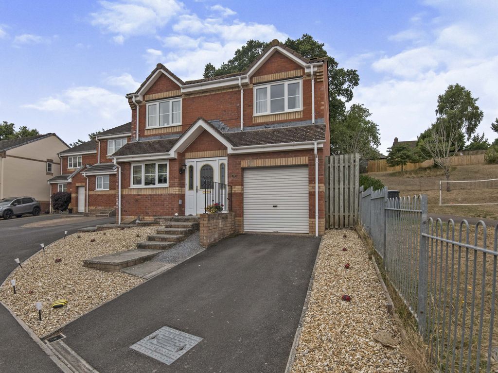 4 bed detached house for sale in Betjeman Drive, Exmouth EX8, £400,000