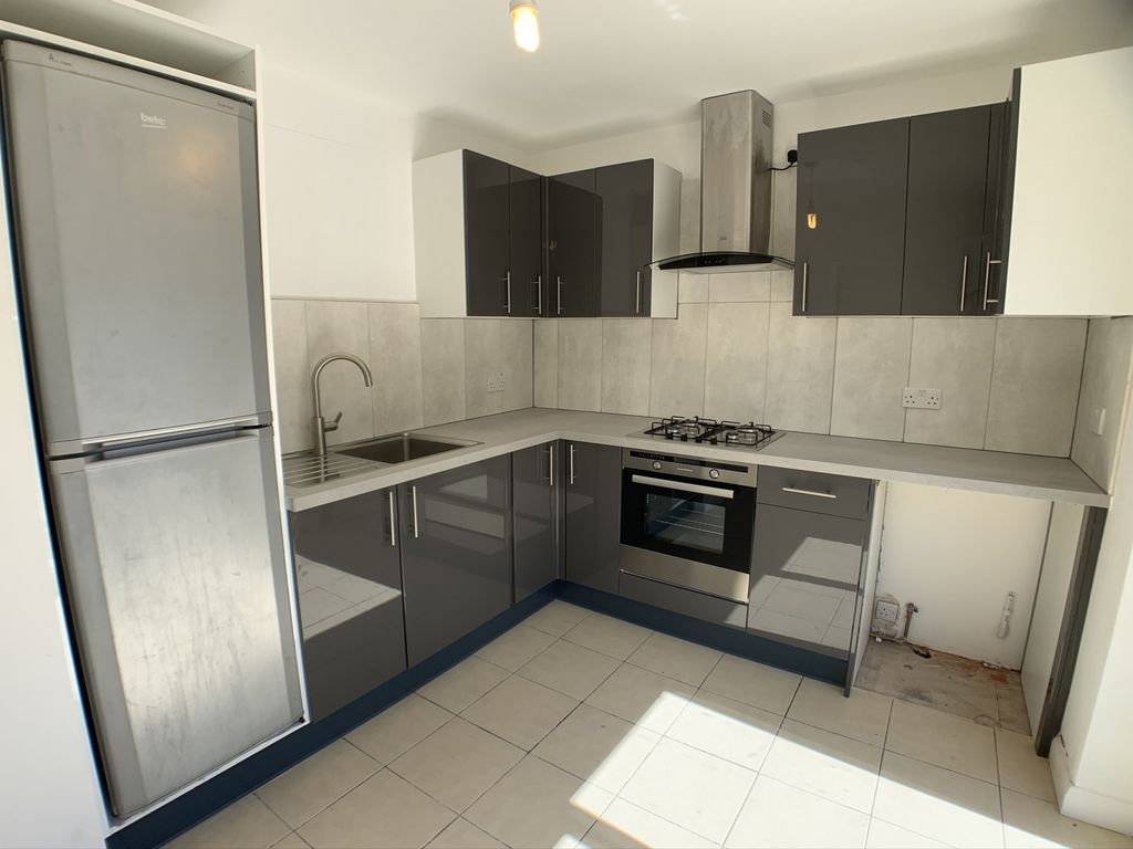 3 bed bungalow for sale in Moat Farm Road, Northolt UB5, £535,000 Zoopla