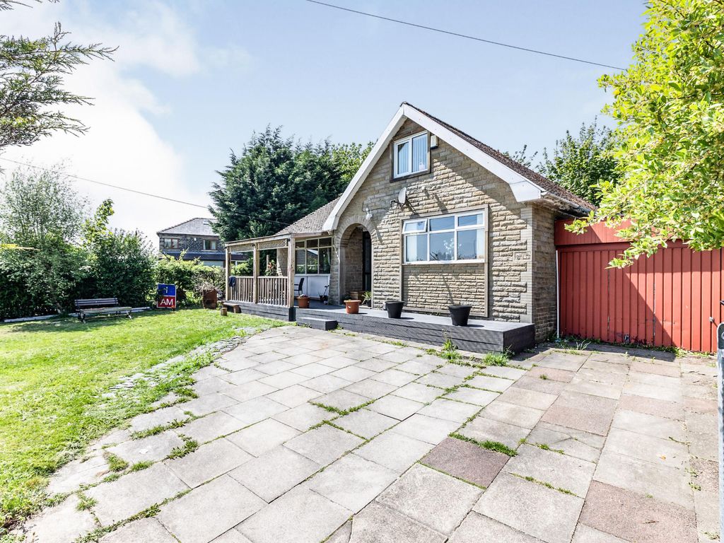 4 bed detached house for sale in Moorlands Crescent, Halifax HX2 Zoopla