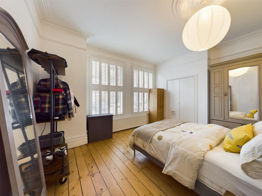 2 bed flat for sale in Cadogan Road, Cromer NR27 Zoopla