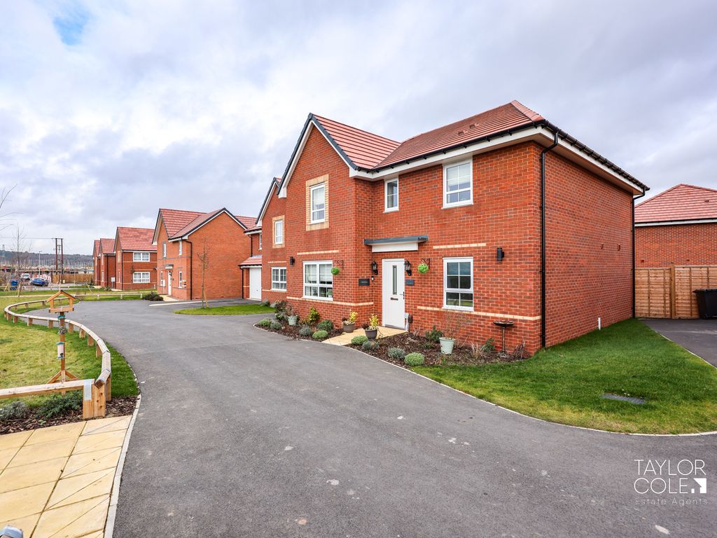 5 bed detached house for sale in Hedley Close, Tamworth B78, £500,000