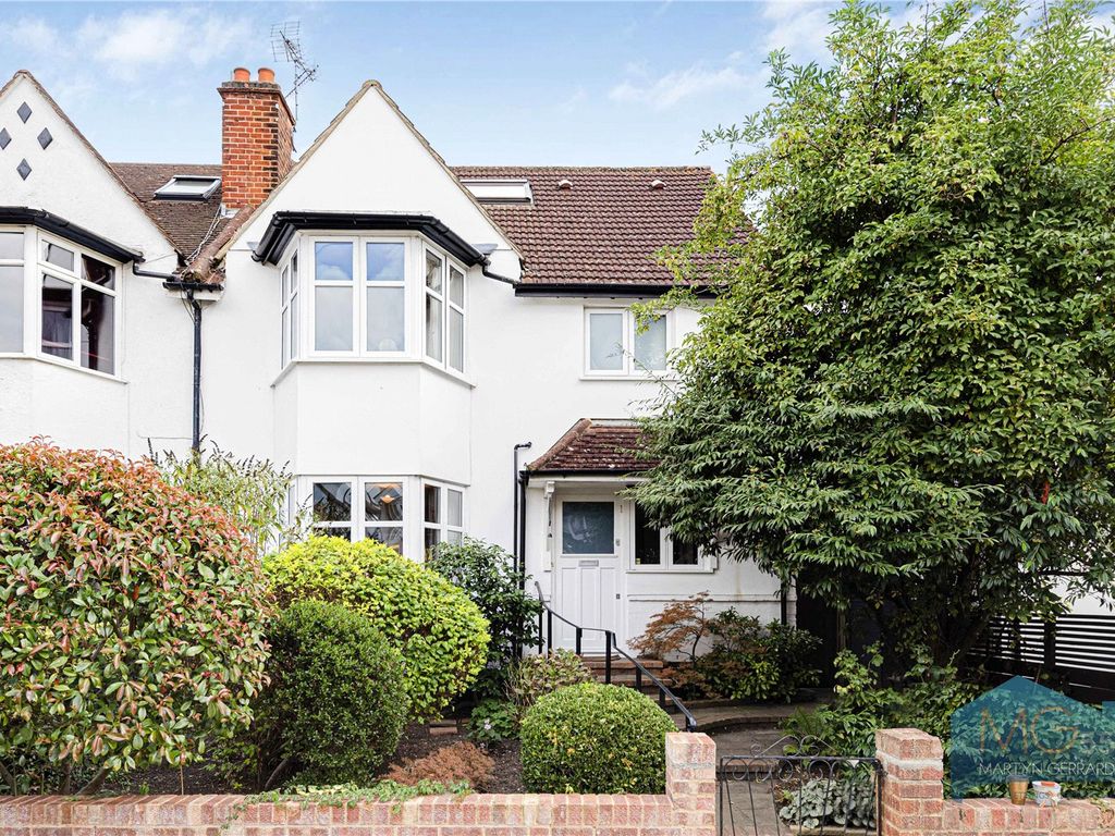 Lyndhurst Gardens, Finchley, London N3