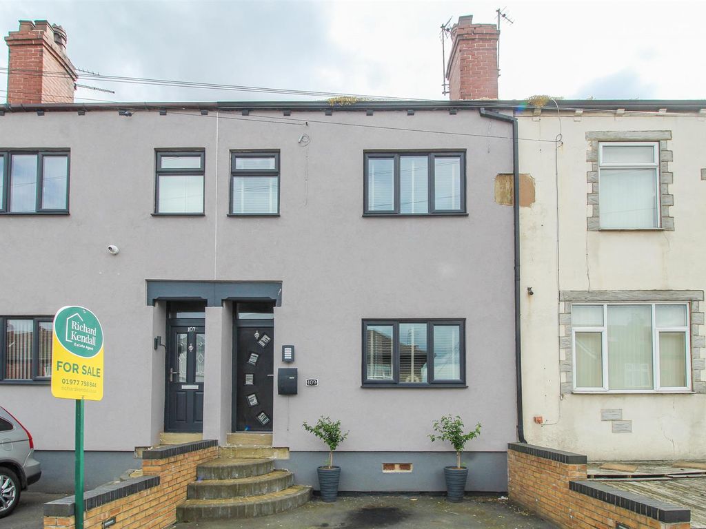 2 bed terraced house for sale in Whinney Lane, Streethouse, Pontefract