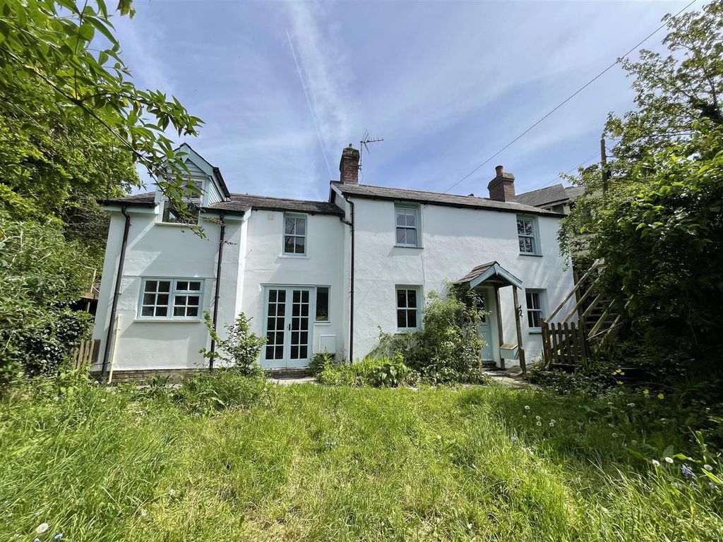 4 bed detached house for sale in Penygraig, Llanbadarn Fawr