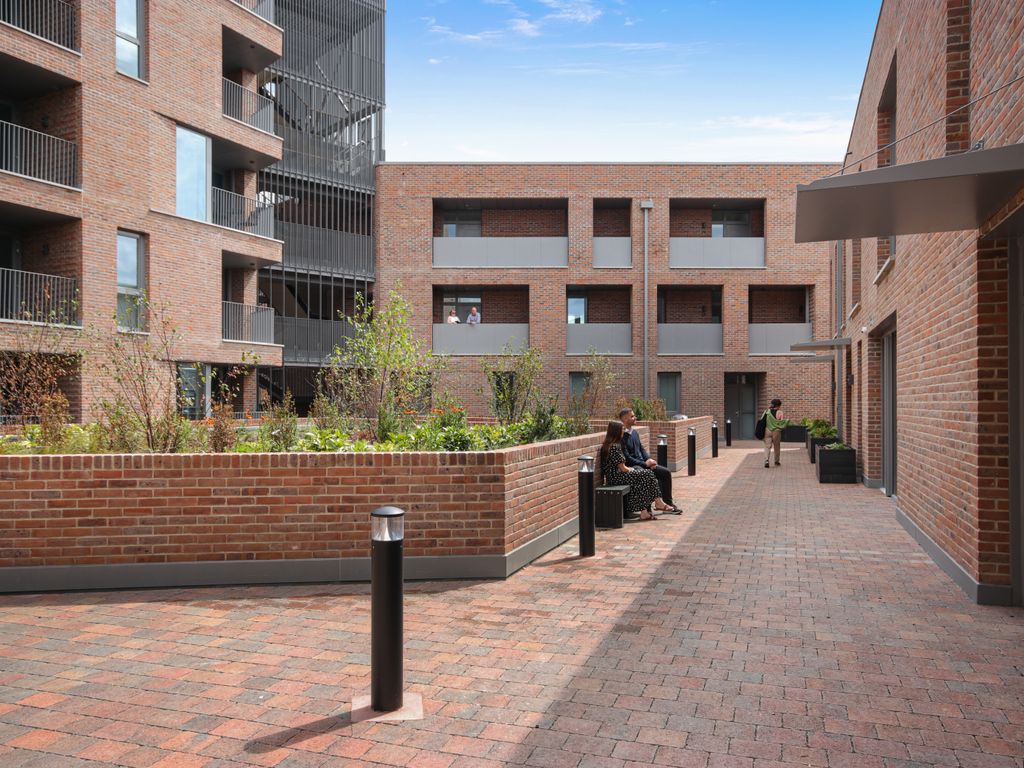 New home, 3 bed flat for sale in Park North, Seven Sisters, London N15