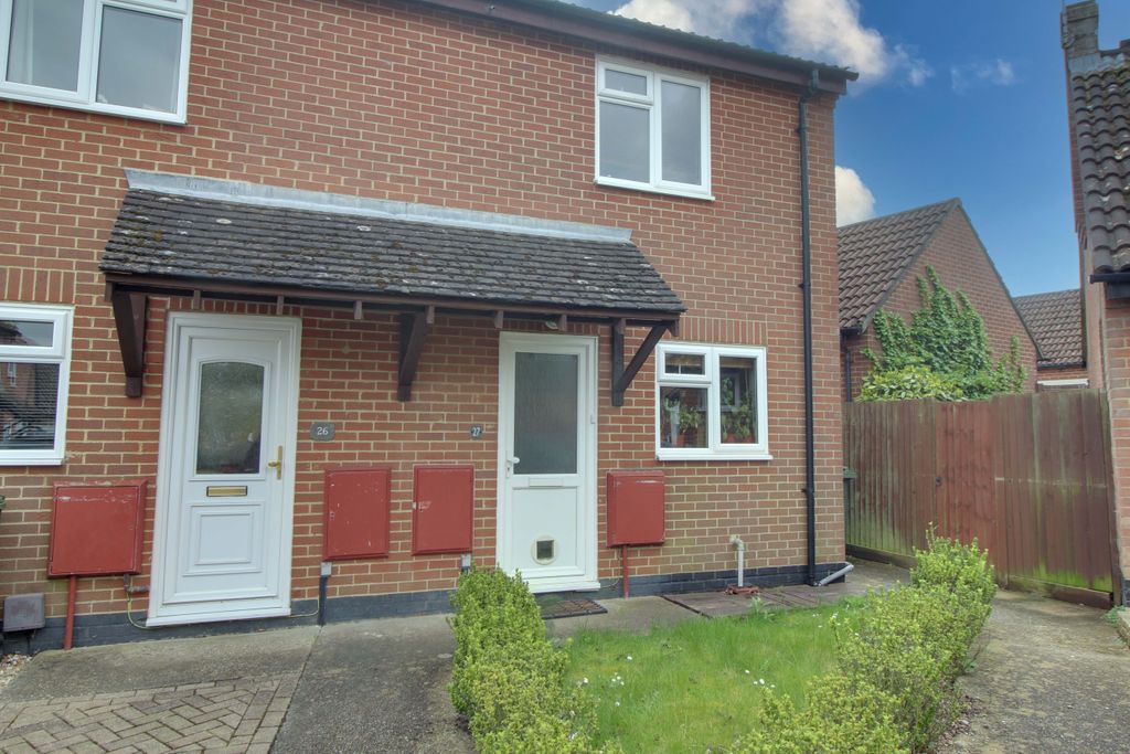 2 bed terraced house for sale in Rosehip Way, Lychpit, Basingstoke RG24