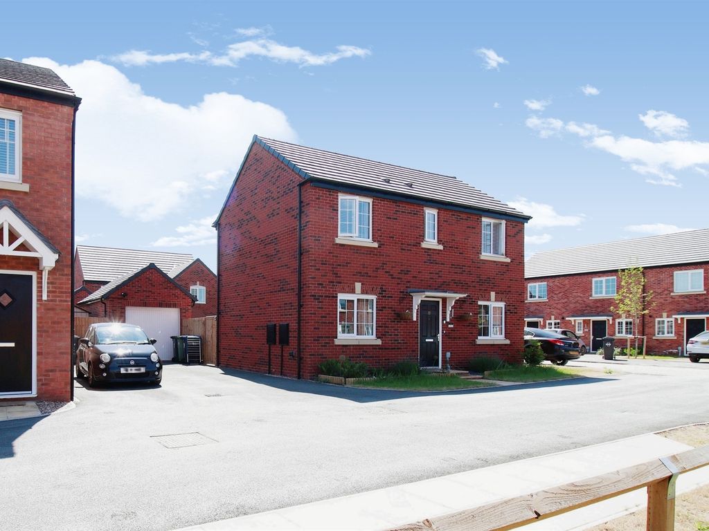 3 bed detached house for sale in Warminster Close, Houlton, Rugby CV23