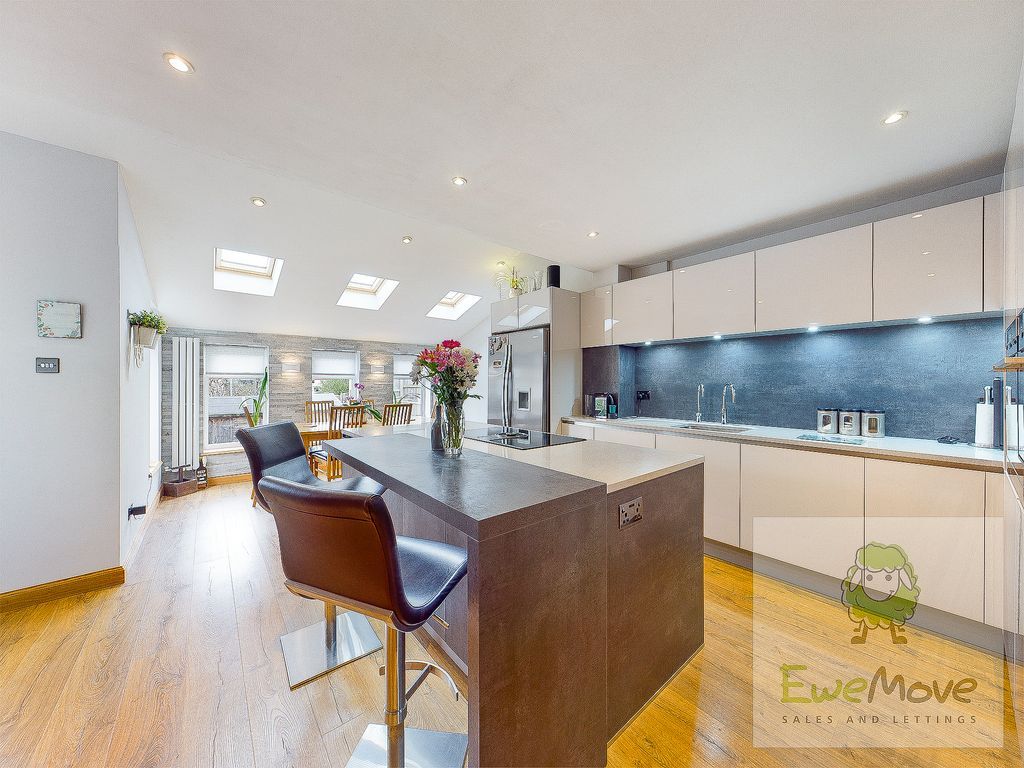 2 bed semidetached house for sale in Cedar Road, Strood, Rochester ME2