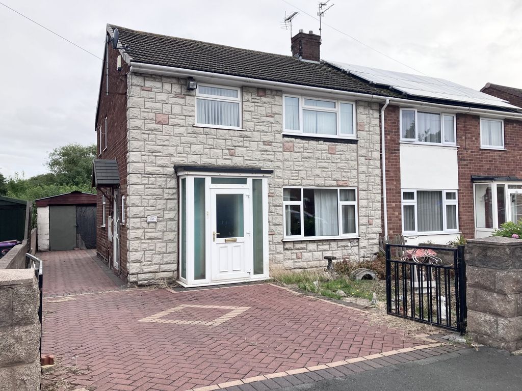 3 bed semidetached house for sale in Coronation Drive, Donnington