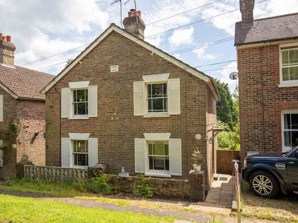 2 bed semidetached house for sale in Homestall Road, Ashurst Wood RH19