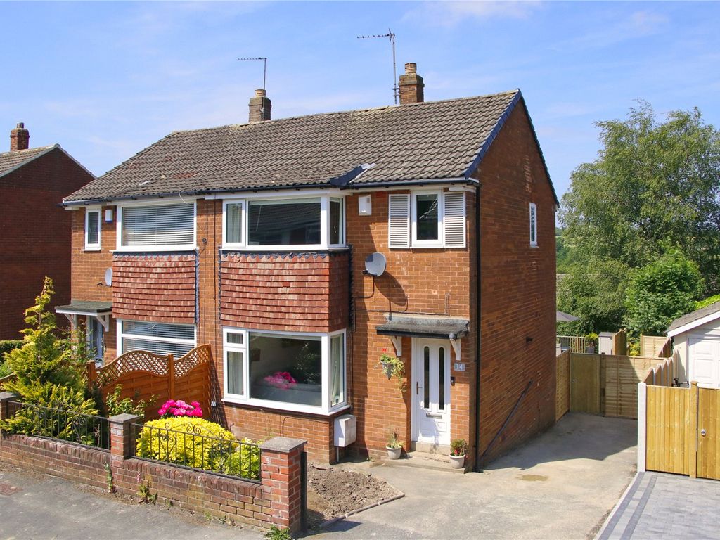 3 bed semidetached house for sale in Moseley Wood Walk, Cookridge