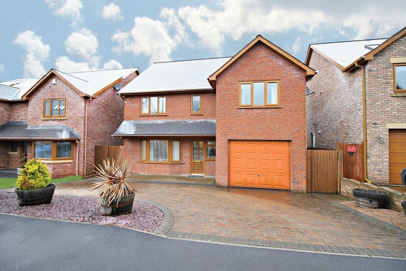 5 bed detached house for sale in Rhiw Franc Place, Pentwyn, Abersychan