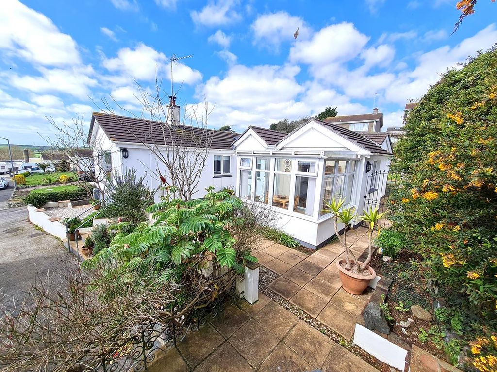 3 bed detached bungalow for sale in Tenderah Road, Helston TR13 Zoopla