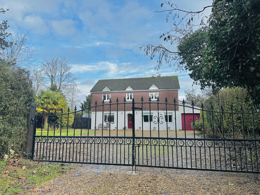 3 bed detached house for sale in Abingdon Road, DorchesterOnThames