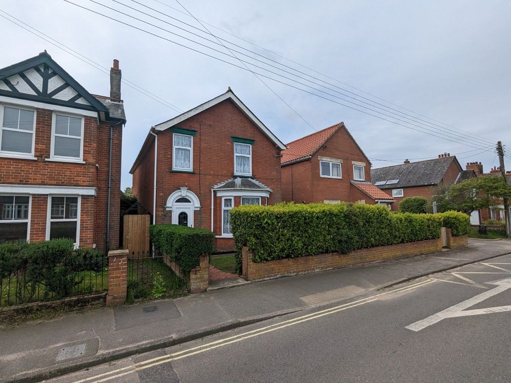 4 bed detached house for sale in King Avenue, Leiston IP16 Zoopla