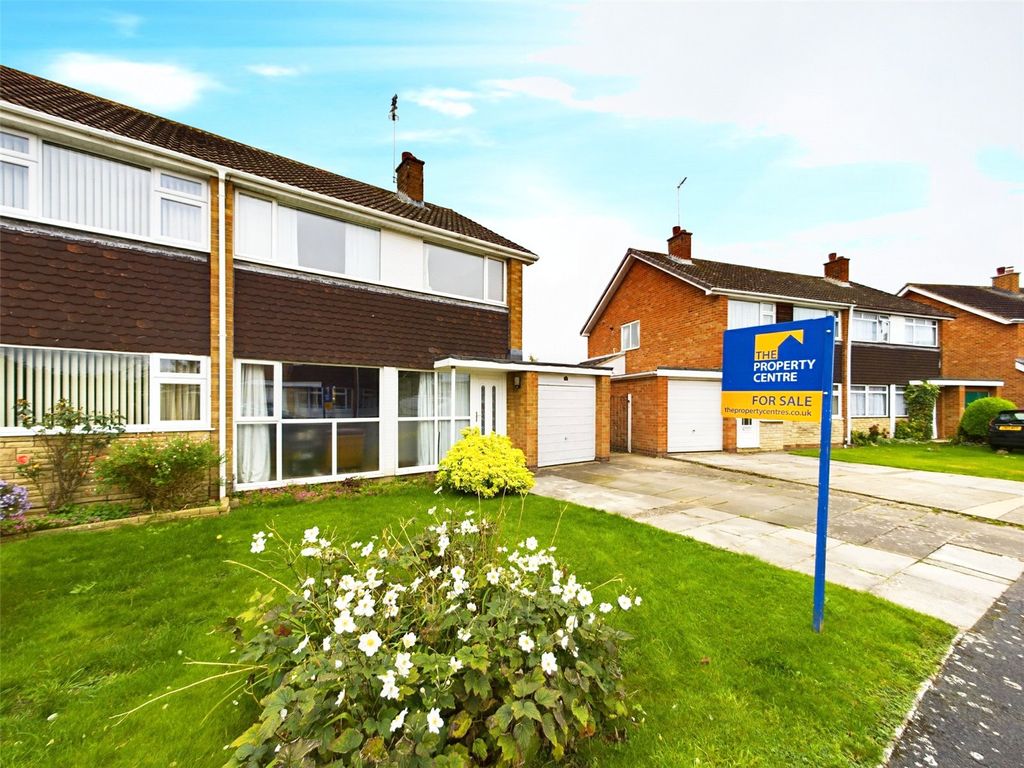 3 bed semidetached house for sale in Barton Way, Up Hatherley