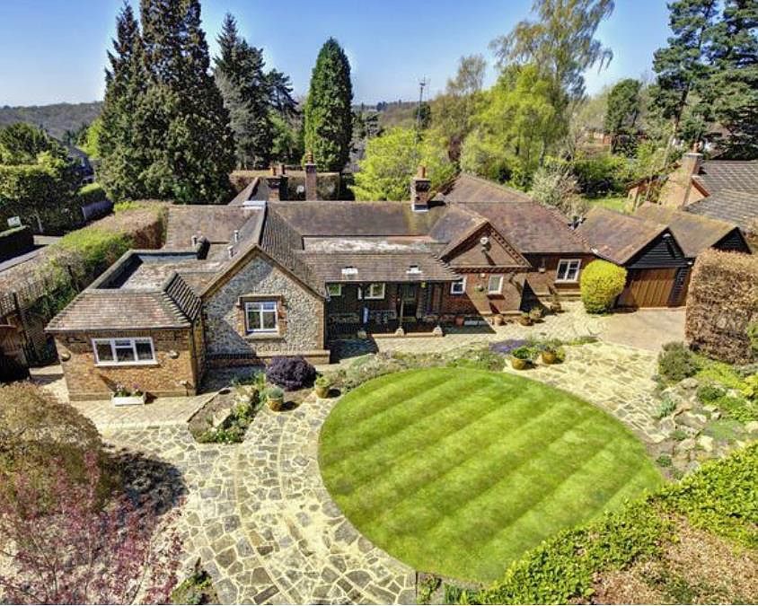 4 bed detached house for sale in Manor Road, Penn HP10 Zoopla