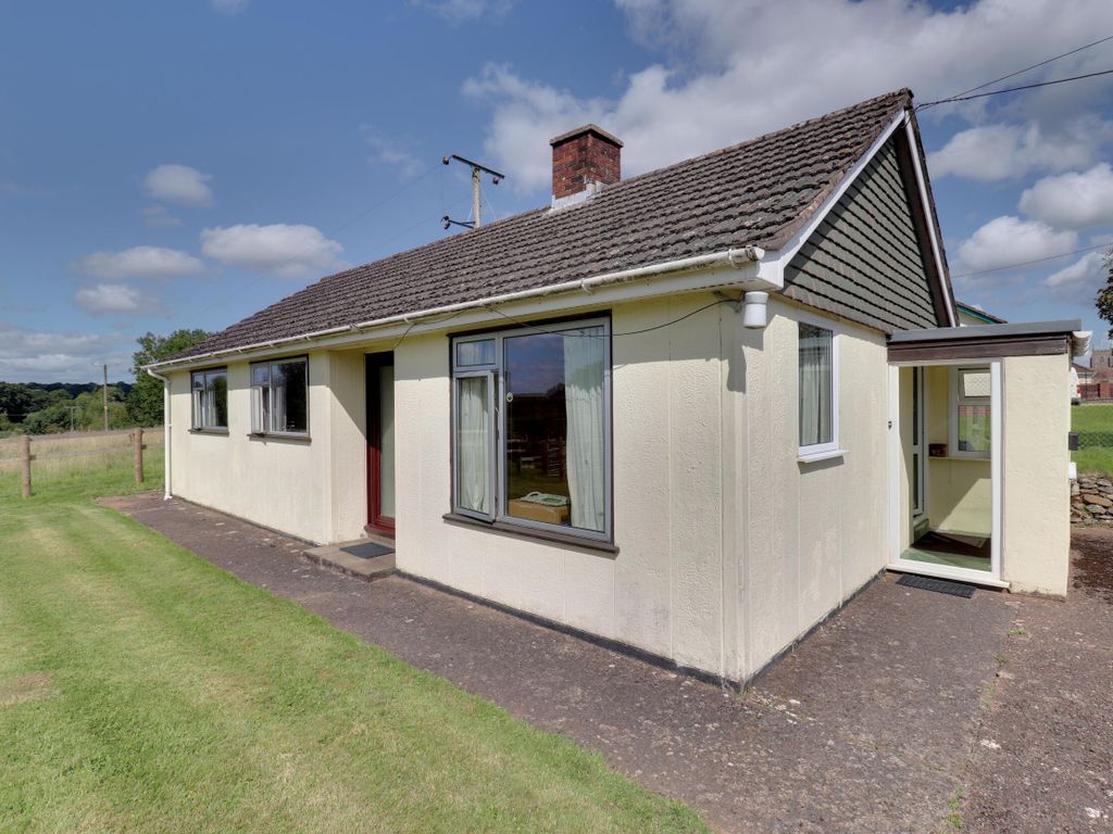 3 bed detached bungalow for sale in Silver Street, Culmstock