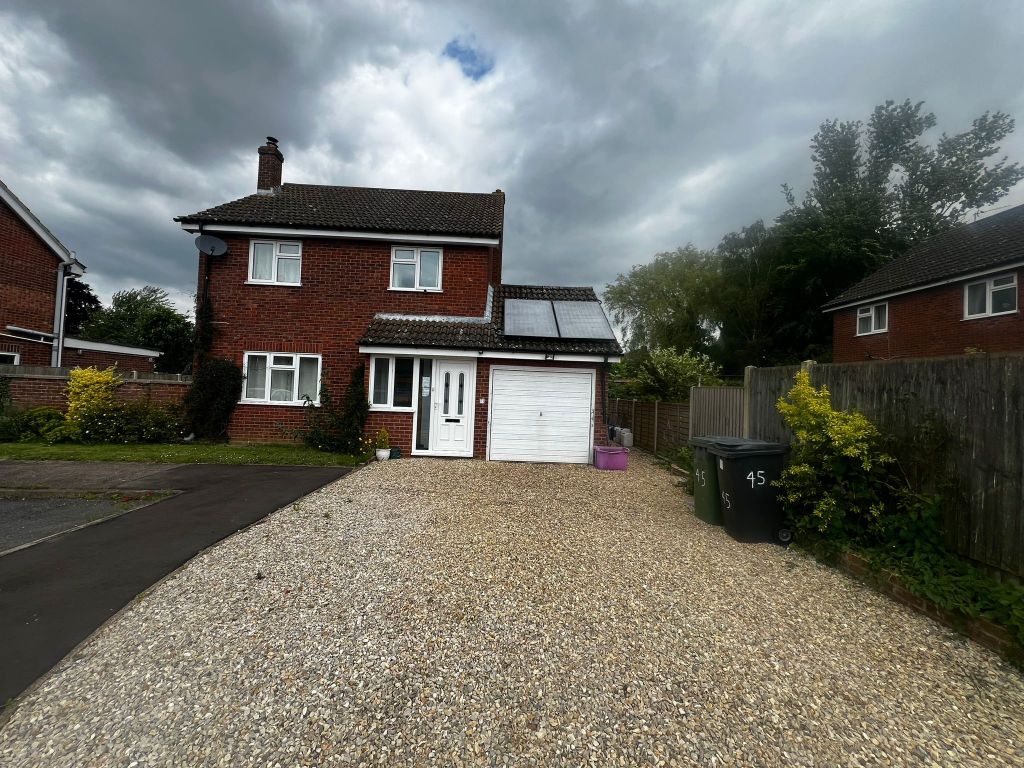 3 bed property to rent in Hall Road, Bawdeswell, Dereham NR20, £1,200