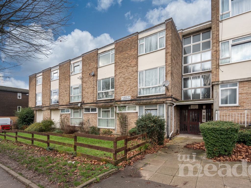 3 bed flat to rent in Handsworth Avenue, London E4, £1,800 pcm Zoopla