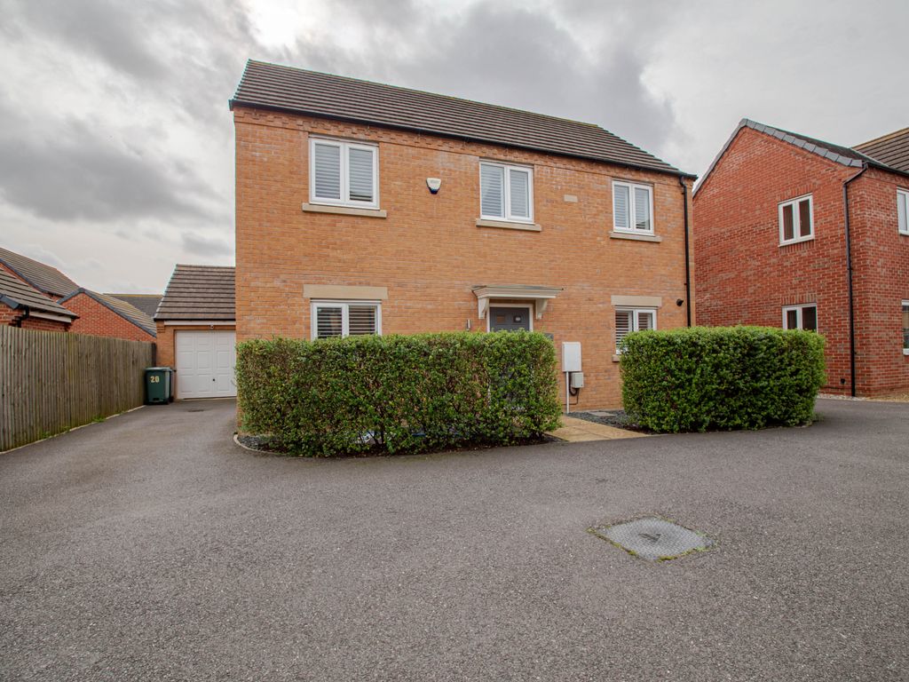 4 bed detached house for sale in Libertas Drive, Cardea, Peterborough PE2, £360,000 Zoopla