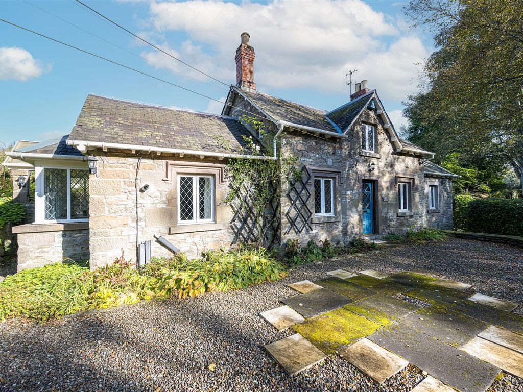 4 bed detached house for sale in Knapp Road, Inchture, Perth PH14, £