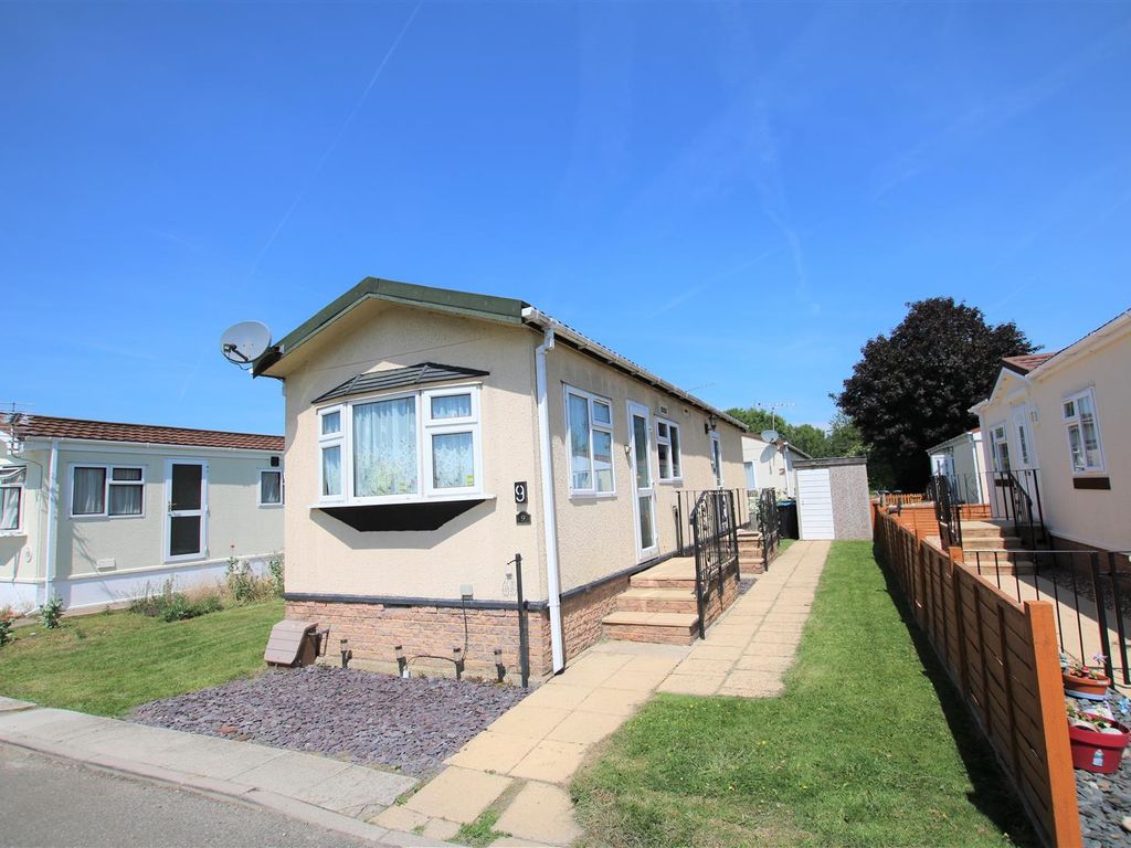 Eastern Avenue, Penton Park, Chertsey KT16
