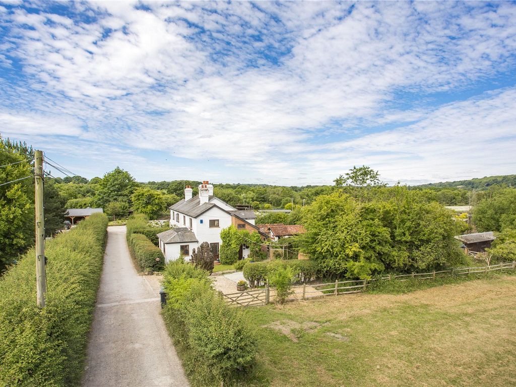 3 bed semidetached house for sale in South Farm Lane, Langton Green
