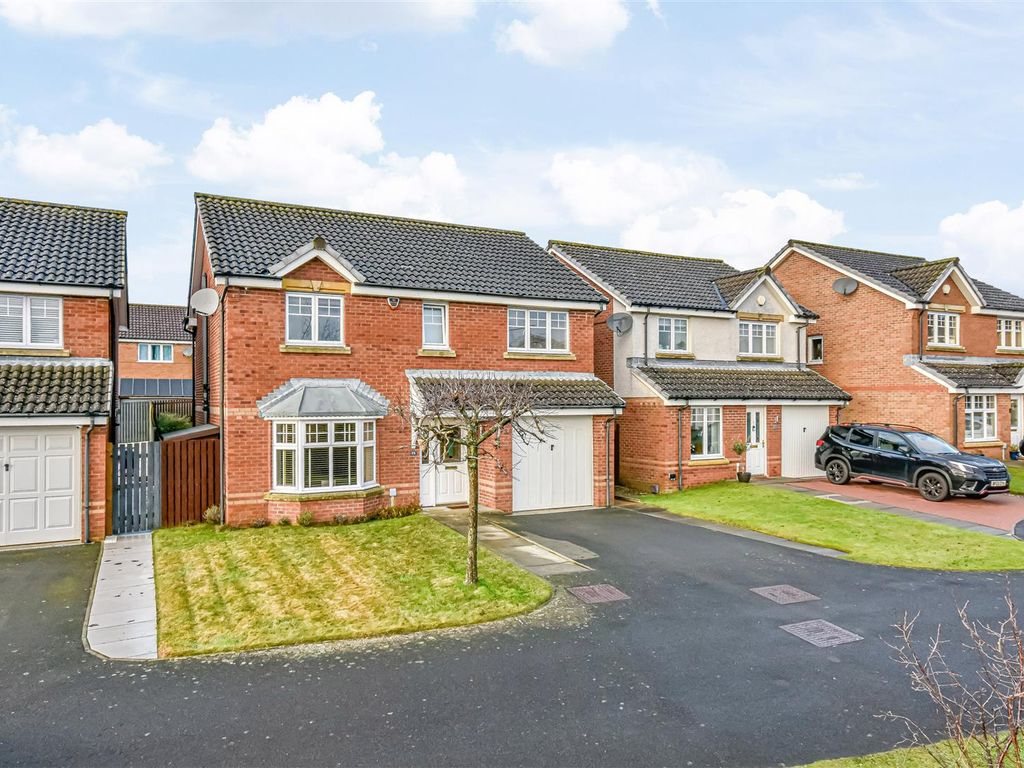 4 bed detached house for sale in Robert Philp Road, Kirkcaldy KY2, £