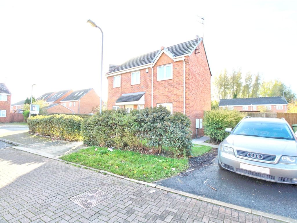 3 bed semidetached house for sale in Ridgewell Close, Litherland