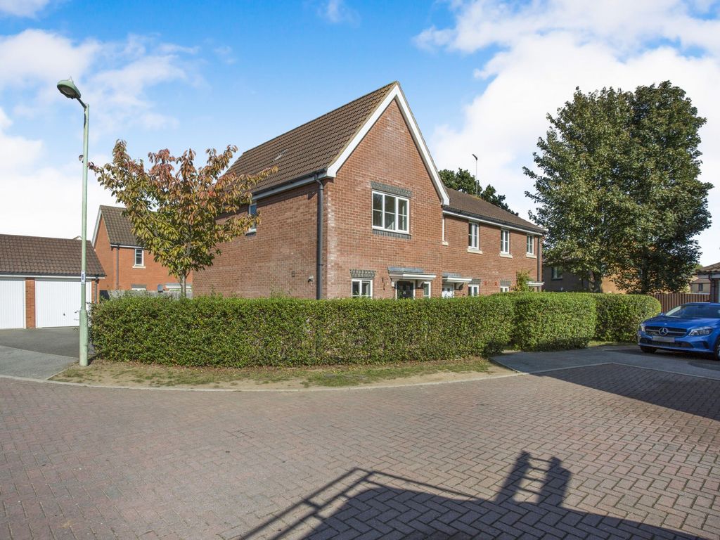 3 bed semidetached house to rent in Hercules Road, Rendlesham IP12