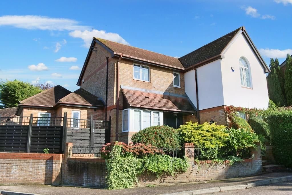 4 bed detached house for sale in Hamblings Close, Shenley, Radlett WD7